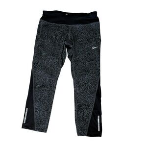Nike Dry-Fit Leggings Black‎ White Animal Print Reflective Capri Activewear Sz S